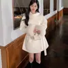 Elegante abrigo de lana de doble cara con cuello grande de pelo para mujer, nuevo estilo invierno 2026, abrigo corto de lana de doble botonadura con cuello de bufanda