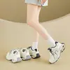 Nuevos Zapatos Deportivos Casuales de Suela Gruesa Estilo Coreano para Mujer Estudiante Transpirables para Correr 2026 Aumentadores de Altura Malla Zapatos Papá
