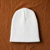 Suministro Transfronterizo de Gorros de Punto Acrílico sin Visera, Gorros Rayados de Moda Europea y Americana