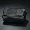 A bolsa para câmera MBL-M10P da Mambu é adequada para armazenar câmeras Ricoh, Canon e Sony.; é uma bolsa de mão leve e pequena