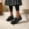 Sapatos de mãe transfronteiriços sola macia confortáveis para mulheres de meia-idade e idosas sapatos de couro macio sapatos de peça única sola plana antiderrapante casuais sapatos de trabalho pretos
