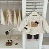 [Roupas Infantis Leen] Conjunto de Duas Peças Suéter de Bolinhas Kt e Calça Legging Cor de Café para Meninas Outono e Inverno Suéter Infantil Outono e Inverno