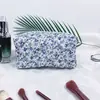 Bolsa de Cosméticos Acolchada Bordada con Flores Pequeñas de Venta Caliente Transfronteriza, Bolsa de Mano de Algodón Portátil de Gran Capacidad, Bolsa de Artículos de Tocador Fresca y Sencilla