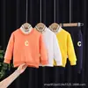 Traje de invierno para niños y niñas, nuevo, con felpa, para bebés de 0 a 3 años, ropa infantil, engrosado, otoño e invierno, estilo extranjero, ropa de moda