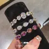 Pulsera Estilo Lujo Accesible Super Brillante con Circonita Forma de Gota de Agua Hebilla Geométrica Ovalada Joyería de Mano Elegante de Gama Alta Estilo Nicho Europeo y Americano para Mujeres