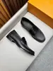 Mocasines de Piel Genuina para Hombre Hebilla Metálica Punta Redonda Sin Cordones Zapatos Casuales Marca de Tendencia Europea y Americana Tacón Bajo Zapatos Formales para Hombre