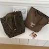 Bolso de Hombro Nuevo con Diseño de Leopardo para Mujer, Bolso de Lona Reversible de Gran Capacidad, Bolso Tote de Moda de Apariencia Elegante