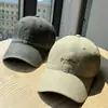 Boné de beisebol macio com aba curva, estilo americano, desgastado, lavado e desbotado, emagrecedor e rejuvenescedor, moderno, bordado, versátil, para mulheres no outono e inverno