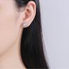 Versión coreana de la transmisión en vivo de Douyin: pendientes de circonita cuadrada de 1 quilate de la princesa Hai Rui, pendientes de diamantes cuadrados de cuatro garras con taladro de alto carbono de 50 puntas para mujer