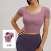 Amostra de customização direta da fábrica, customizado por desenho, suporta OEM/ODM, costurado, com bojos, manga curta para yoga