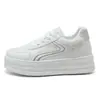 Sapatos plataforma femininos com aumento de altura oculto, sola grossa de 8 cm para pessoas baixas, leves e confortáveis, Novo Estilo Outono 2026, Sapatos Plataforma Brancos Robustos, Sapatos Femininos