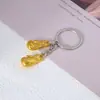 Club de Fitness Colgante de Guante de Boxeo Izquierdo y Derecho Deporte 3D Temporada de Graduación Regalo Llavero de Metal Llave de Coche
