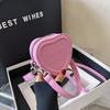 Bolsa de design de nicho para mulheres verão 2023 nova moda simples amor bag textura versátil mini ombro messenger bag