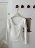 9935 # Prenda Interior de Moda con Cuello en U Estilo Francés con Copa Fija Integrada, Corte Ajustado, Simple de Color Contrastante, Manga Larga para Mujer en Otoño e Invierno
