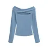 Camiseta Manga Longa Feminina Estilo Coreano com Decote Cruzado, Recorte e Ombro a Ombro, Nova Chegada Outono, Top Base Sexy Bodycon de Um Ombro