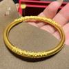 Nuevo Brazalete Hueco de Pared Gruesa sin Color de Larga Duración con Patrón de Hierba Rizada Regalo Sencillo de Año Nuevo