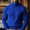 Nuevo suéter de punto elástico de moda para hombre en stock para comercio exterior transfronterizo, suéter de cuello alto de color sólido con rayas verticales, corte slim europeo y americano