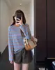 Camiseta retro a rayas de bloques de color de moda, top holgado y estilizado, prenda base para mujer, nuevo estilo otoño/invierno 2026, H091214
