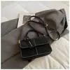 Bolso de Mano Pequeño Moderno y Único para Mujer 2025 Invierno Nueva Moda Bolso Cuadrado Pequeño de Viaje Bolso de Hombro de Alto Valor