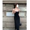 Vestido de Verão Novo Minimalista Francês com Alças Finas, Vestido Branco Elegante para Mulheres, Estilo de Nicho, Emagrecedor, Vestido Longo com Fenda