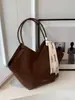 Bolsa de Ombro Versátil Tecida Retrô Transfronteiriça para Mulheres 2025 Nova Moda Casual Bolsa de Ombro Cor Contrastante Bolsa Tote para o Dia a Dia