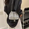 Bolsa Balde com Strass Feminina 2026 Novo Estilo Simples Moda Casual Grande Capacidade Ombro Transversal Bolsa Tendência com Strass