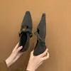 Sapatos femininos estilo Mary Jane para outono e inverno com aumento interno de altura, bico fino, tira metálica, mocassins de calçar fácil e forro de lã
