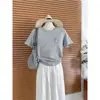 Camiseta de Manga Corta de Algodón Puro con Cuello Redondo y Hombro Derecho, Estilo Nuevo de Verano 2026 para Mujer, Moda Estilo Coreano, Top Negro Estampado