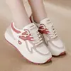 Zapatos Deportivos de Cuero de Gran Tamaño Transfronterizos de Comercio Exterior para Mujer, Versátiles de Nuevo Estilo Coreano, Planos para Correr, Antideslizantes, de Moda, Casuales para Mujer