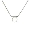 Elegante Colar de Cristal Branco, Luxo Leve, Brincos de Alta Qualidade, Versátil, Personalizado, Moderno, Pingente de Design de Nicho para Mulheres