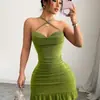 Novo Vestido Mini Feminino de Verão Romântico para Férias, Cor Sólida, Costas Abertas, Barra com Babados, Gola Halter