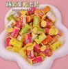 Brinquedos de Comida em Miniatura Simulados, Garrafinhas de Bebida Miniatura, Pequenos Acessórios de Resina DIY, Enfeites Pequenos de Loja de Conveniência