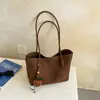 Bolsas vintage transfronterizas otoño 2026 nuevo bolso de mano para mujer gran capacidad moderno versátil bolso de hombro bolso de axila