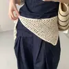 Lenço Triângulo de Crochê Vazado de Alta Qualidade Estilo Coreano para Mulheres, Lenço de Cabeça Versátil Combinado com Jeans e Decoração de Cinto, Moderno