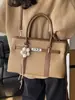 2026 Nuevo Estilo Chino Bolso Versátil Retro Gran Capacidad Bolso Cruzado para Viajes Bolso de Madre Yue Zi Fuente Venta al por Mayor