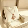 Nuevo producto transfronterizo: Cadena de clavícula elegante y versátil de lujo ligero con incrustaciones de microdiamantes, collar de acero de titanio, accesorio de joyería que no se decolora