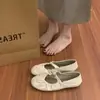 Zapatos Mary Jane con Remaches Viento Suave Primer Encuentro para Mujer 2026 Primavera Nuevos Punta Redonda Correa de Tobillo Fruncida Zapatos de Salón Bajos