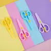 Tijeras pequeñas de colores, tijeras de plástico de colores para estudiantes y niños, tijeras para cortar papel DIY para niños, tijeras de manualidades para jardín de infantes