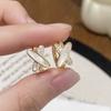 Aretes Nicho de Lujo de Gama Alta Geométricos de Cruz Nácar Zirconia Aretes de Gama Alta Aretes Elegantes de Moda de Estrella