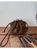 Bolso de mano pequeño de ante con estampado de leopardo de comercio exterior, nuevo diseño retro tipo cubo, bolso de hombro elegante, bolso cruzado, bolsa de la suerte