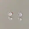 Pendientes de Pin de Plata de Ley S925 Diseño de Nicho Lujo Ligero Avanzado Pendientes de Viento Frío Luna Blanca Pin de Plata Simple Elegante