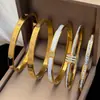 Pulseira Estrela Cadente de Zircônia da Moda Popular Versátil Simples Moda Elegante Luxo para Mulheres Pulseira de Aço Titânio de Alta Qualidade
