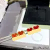 Brincos de trevo de quatro folhas para mulheres, madrepérola branca, ágata vermelha, banhados a ouro V 18k, brincos de trevo da sorte de tamanho médio e pequeno requintados
