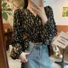 Foto real de camisa vintage com design floral, decote V, manga longa para mulheres, estilo coreano, estilo curto elegante com top único de amarrar 18191