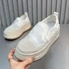 Sapatos de Palha Estilo Pescador Brancos com Salto Almofadado Plataforma Aumenta Altura Solado Grosso 2026 Verão Finos Respiráveis Brancos Casuais Confortáveis