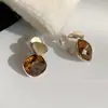 Pendientes de Clip para Oreja con Forma de Bobina de Mosquito de Cristal Color Café Maillard, Pendientes de Lujo Ligero de Gama Alta, Pendientes Exquisitos y Simples Estilo Celebridad de Internet