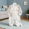 Primavera y Otoño Nuevo Disfraz de Bebé Terciopelo Grueso Deshuesado Ropa Exterior Bordada Ropa Deportiva para Bebé para Niños