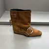 Versión de Piel de Vaca Hebilla de Cinturón de Nicho Punta Cuadrada Botas Vaqueras Western Botines para Mujer Otoño/Invierno 2026 Aumento Oculto de Altura Botas Martin