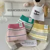 Calcetines de rayas de dopamina para mujer, calcetines de verano de dibujos animados lindos de rayas T de media pantorrilla, estilo japonés moderno con etiqueta de tela, calcetines largos finos