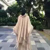 Capa Abrigo Chal de Longitud Media para Mujer, Estilo Coreano Otoño e Invierno, Sensación de Alta Gama, Cuello de Piel, Borla, Moda de Tendencia
